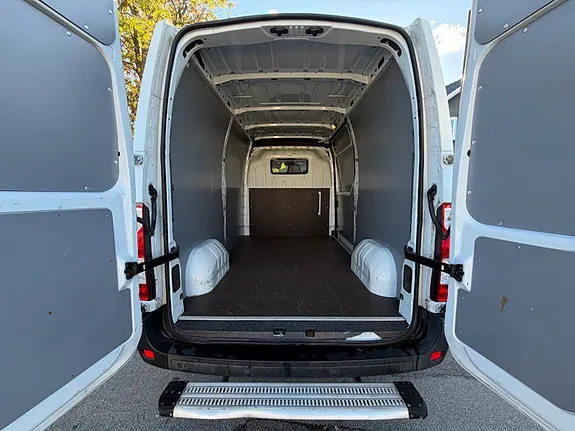 Nissan Nv400 2015 photo 3