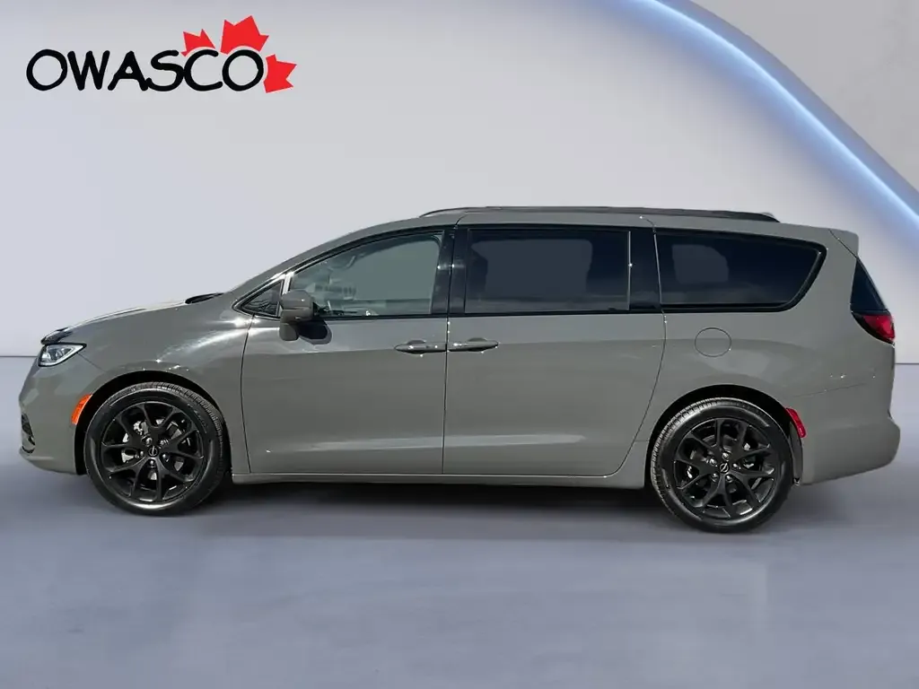 Chrysler Pacifica 2022 photo 3