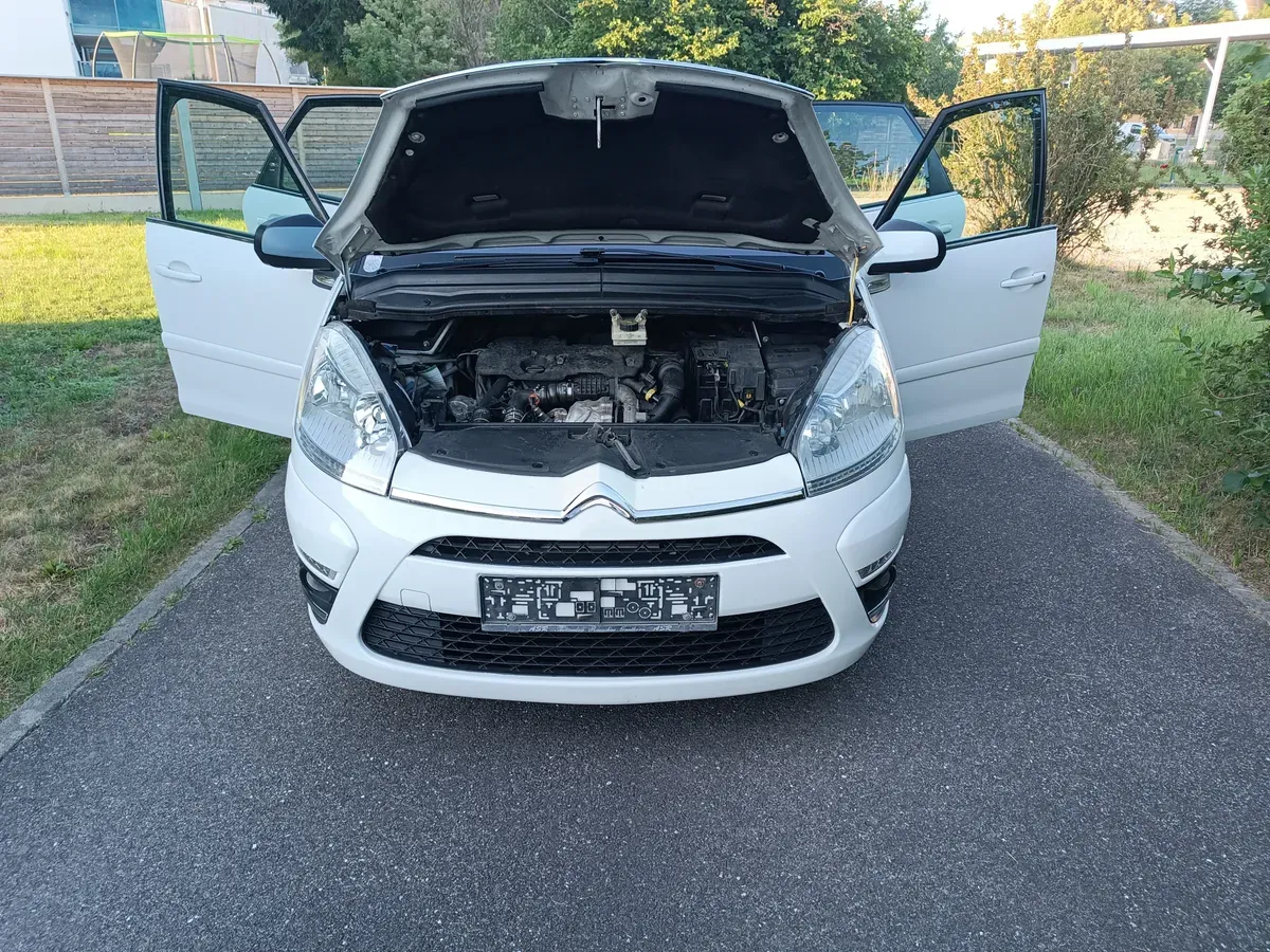 Citroen C4 Picasso 2011 photo 3