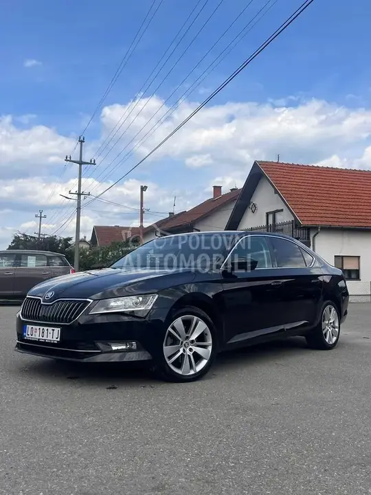 Skoda Superb 2019 photo 2