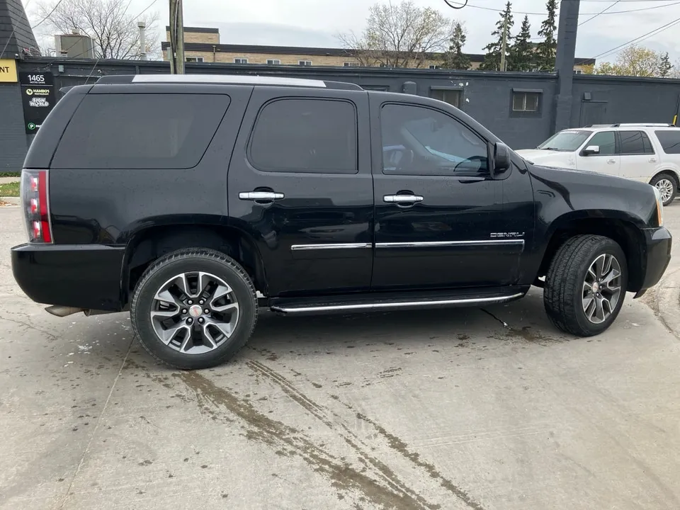 GMC Yukon 2014 photo 2