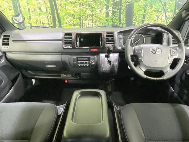 Toyota Hiace Van 2026 photo 2