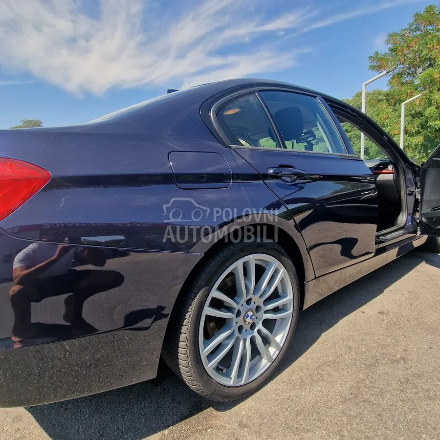 BMW 318 2014 photo 3