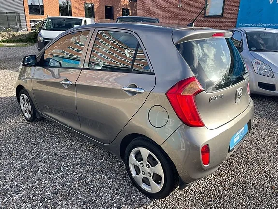 Kia Picanto 2013 photo 2