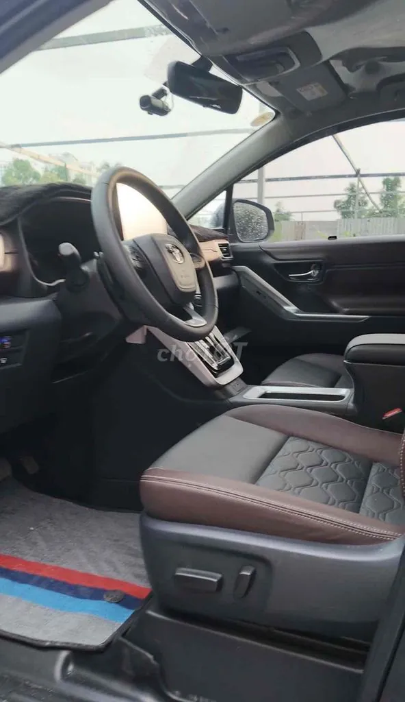 Toyota Innova 2024 photo 4