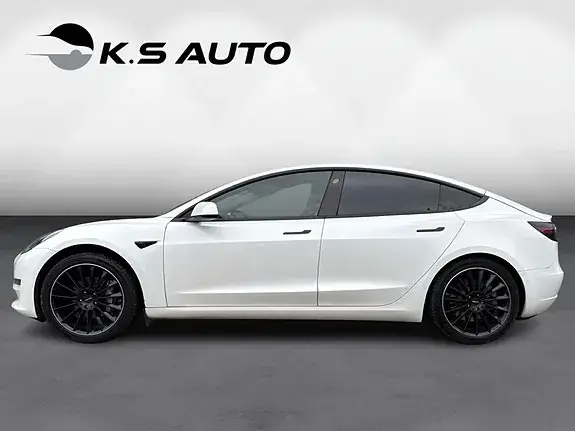 Tesla Model 3 2021 photo 2