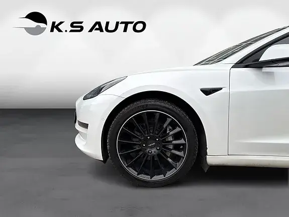 Tesla Model 3 2021 photo 4