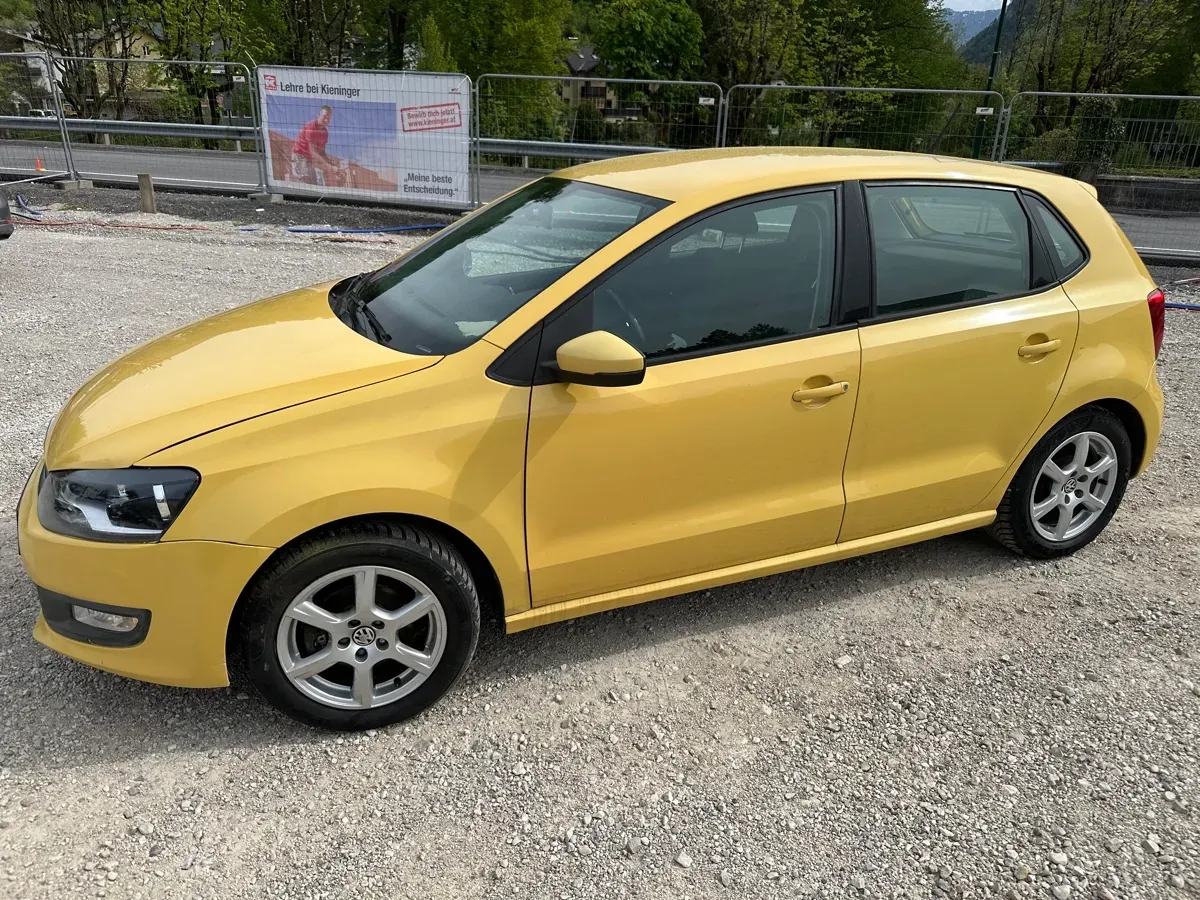 Volkswagen Polo 2010 photo 2