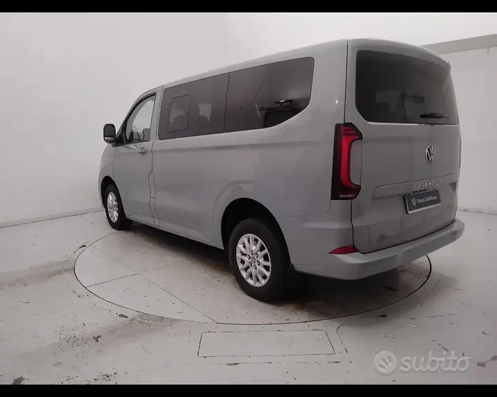 Volkswagen T7 Caravelle photo 4