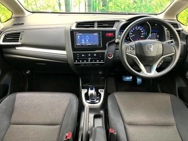 Honda Fit 2015 photo 2