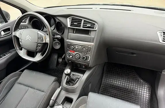 Citroen C4 2012 photo 5