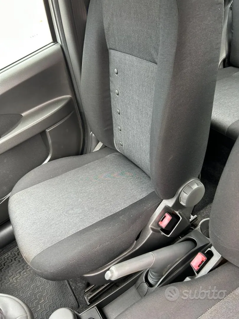 Fiat Panda 2011 photo 5