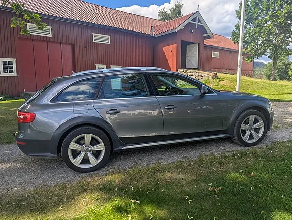 Audi A4 Allroad 2013 photo 4