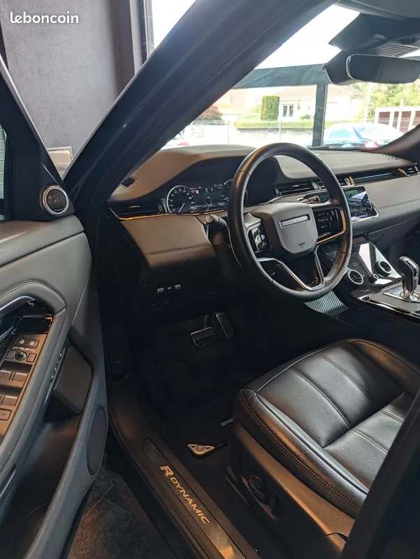 Land Rover Range Rover Evoque 2023 photo 4