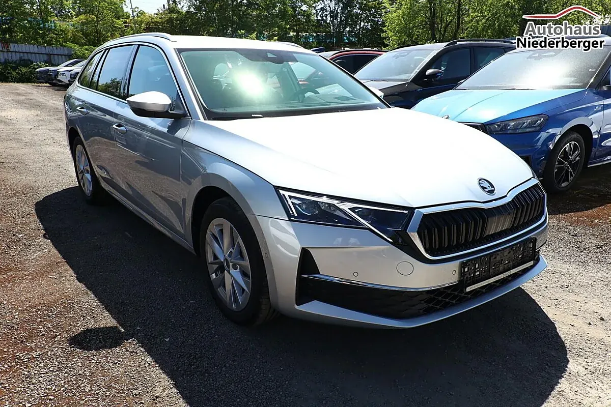 Skoda Octavia 2025 photo 2