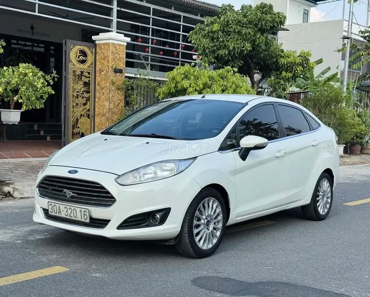 Ford Fiesta 2014 photo 4