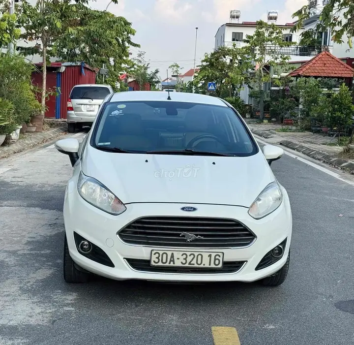Ford Fiesta 2014 photo 5