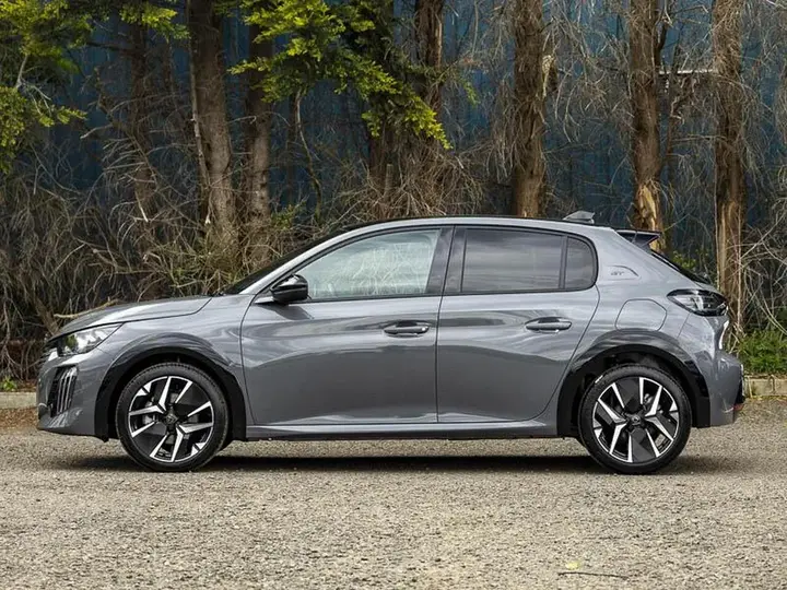 Peugeot 208 2026 photo 4