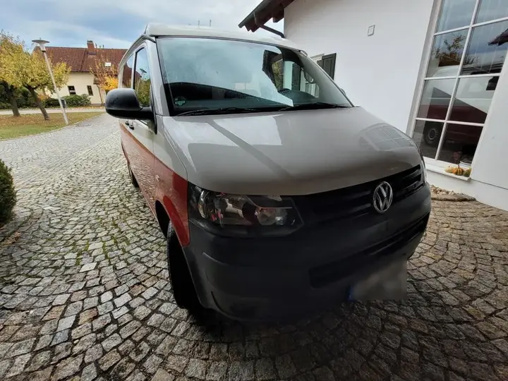 Volkswagen T5 California