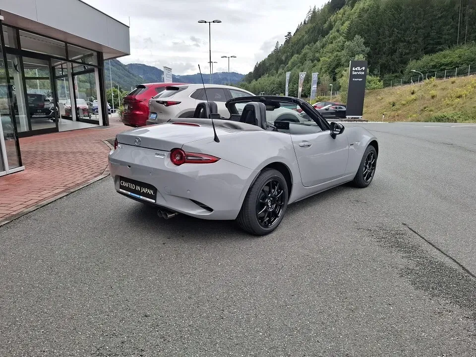 Mazda Mx-5 photo 3