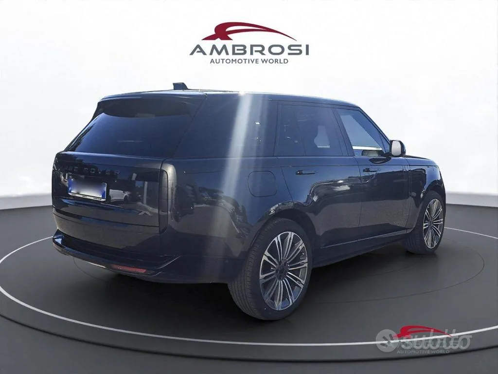 Land Rover Range Rover 2026 photo 3
