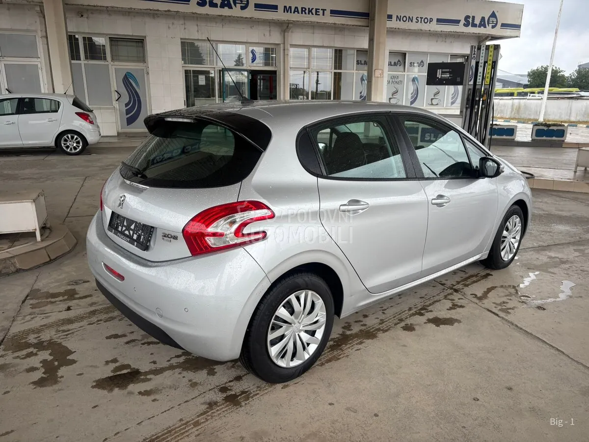 Peugeot 208 2013 photo 5