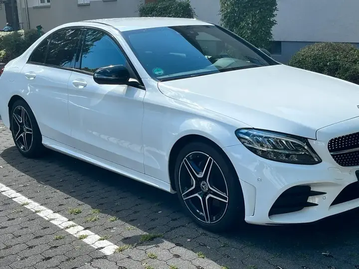 Mercedes-Benz C220