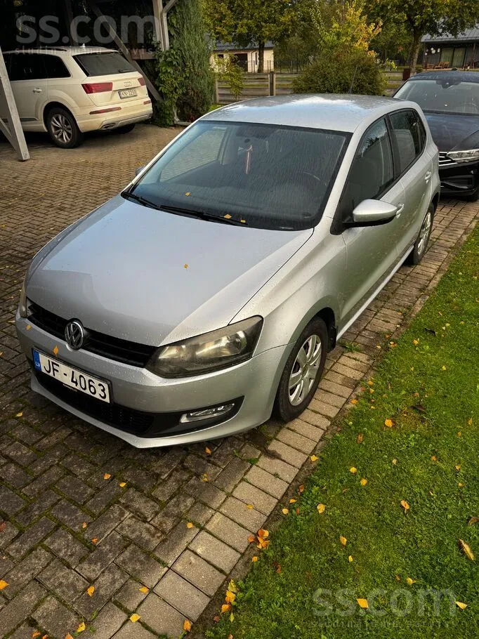 Volkswagen Polo 2010 photo 2