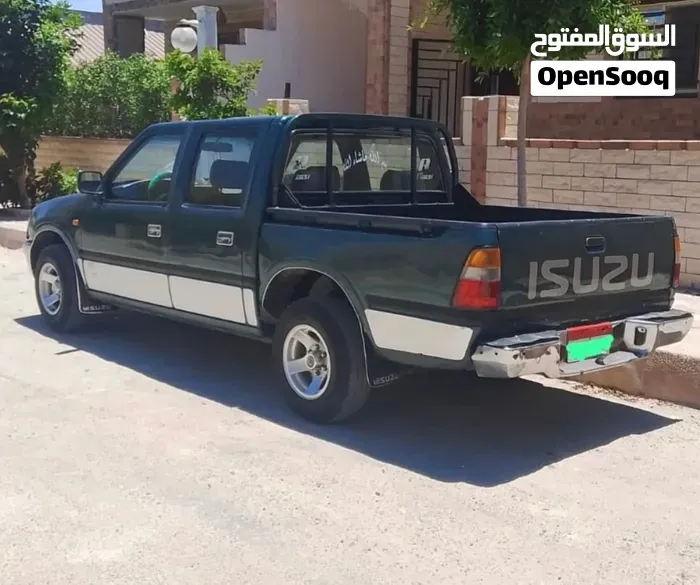 Isuzu D-Max 2001 photo 3