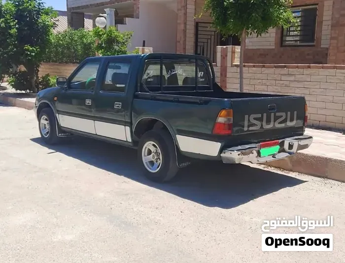 Isuzu D-Max 2001 photo 2