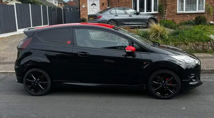 Ford Fiesta 2015 photo 3