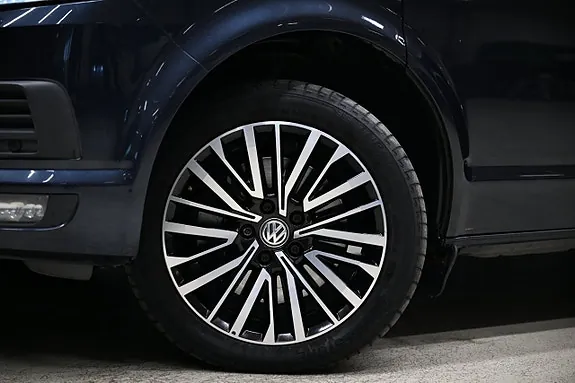 Volkswagen Transporter 2018 photo 2