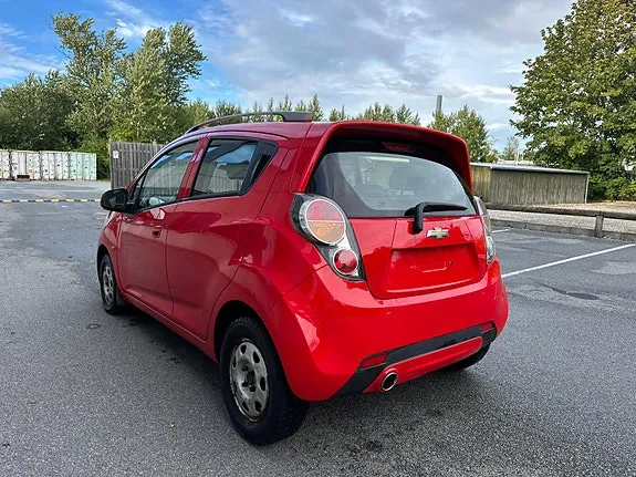 Chevrolet Spark 2011 photo 4