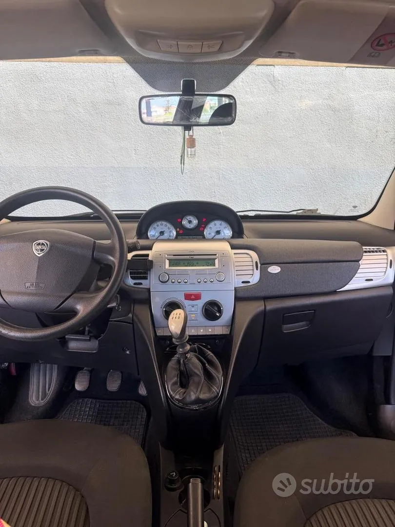 Lancia Ypsilon 2009 photo 4