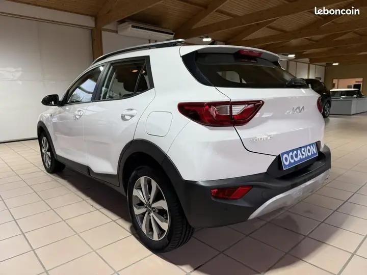 Kia Stonic 2024 photo 3