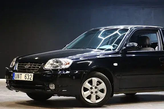 Hyundai Accent 2004 photo 4