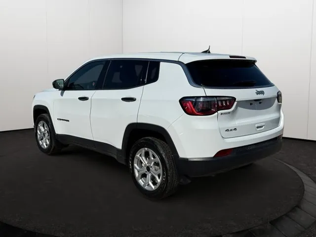 Jeep Compass 2025 photo 4