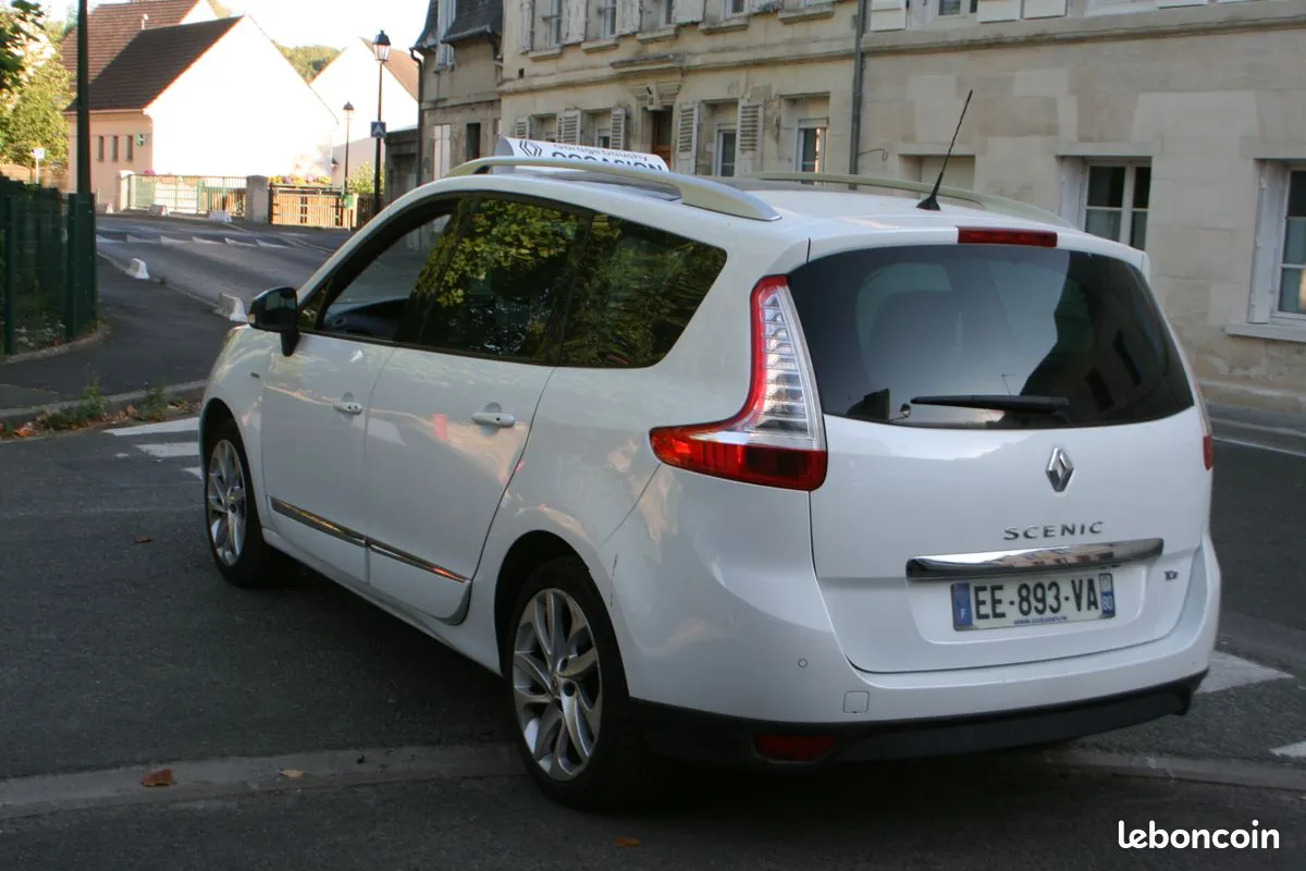 Renault Grand Scenic 2016 photo 3