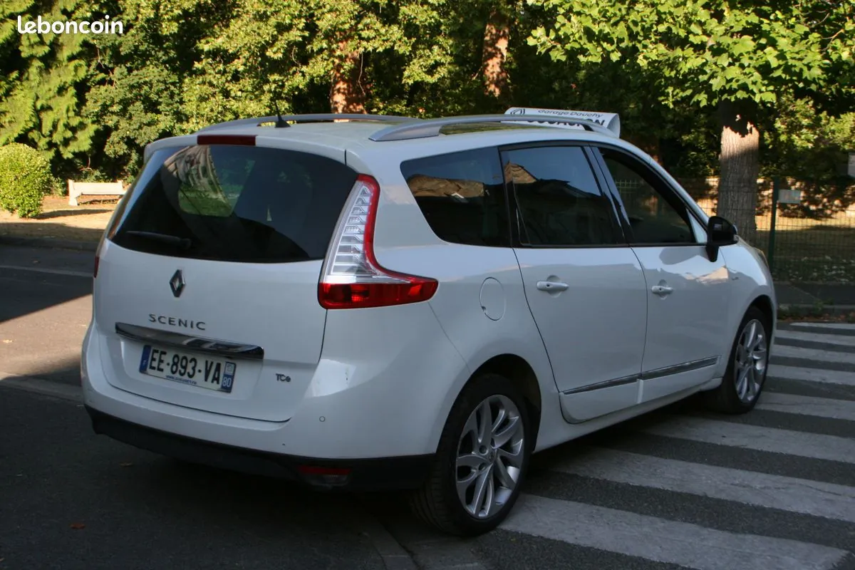 Renault Grand Scenic 2016 photo 2