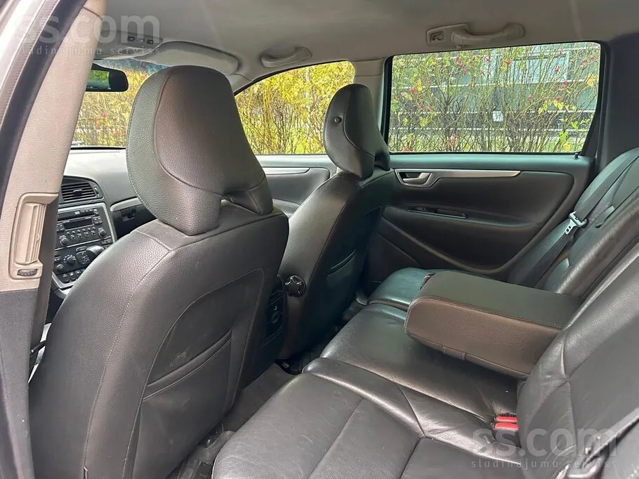 Volvo V70 2004 photo 5