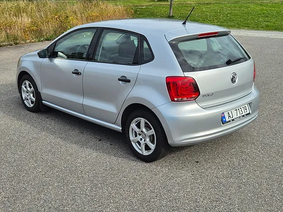 Volkswagen Polo 2010 photo 5