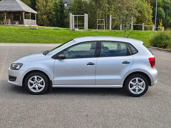 Volkswagen Polo 2010 photo 4