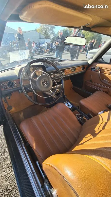 Mercedes-Benz W114 1971 photo 3