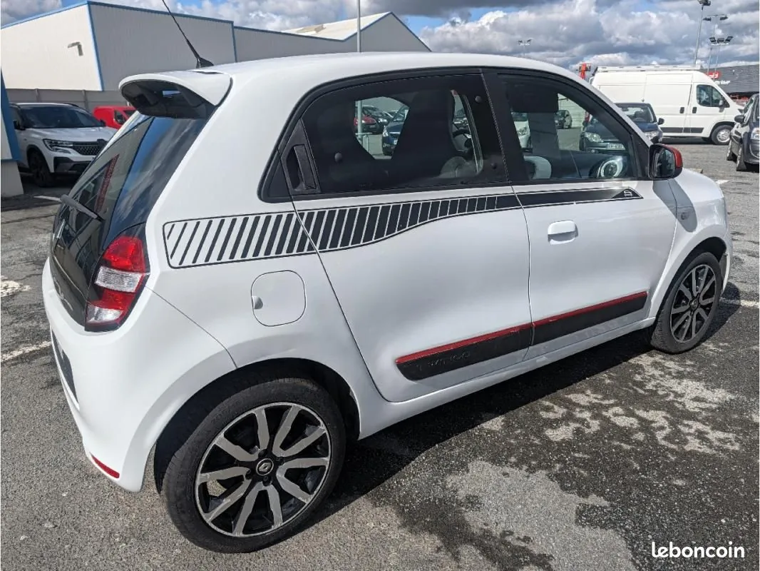Renault Twingo 2015 photo 2