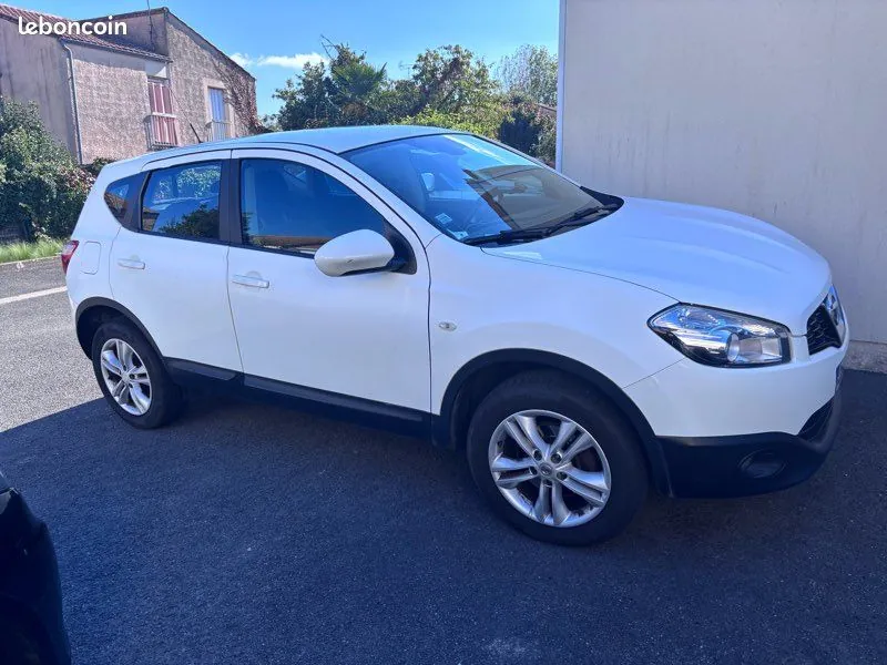Nissan Qashqai 2012 photo 2
