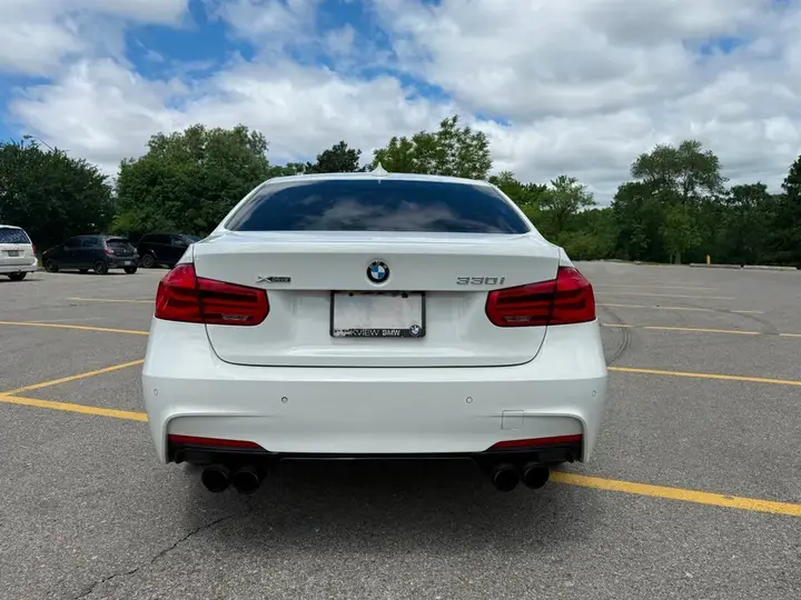 BMW 330I 2017 photo 4