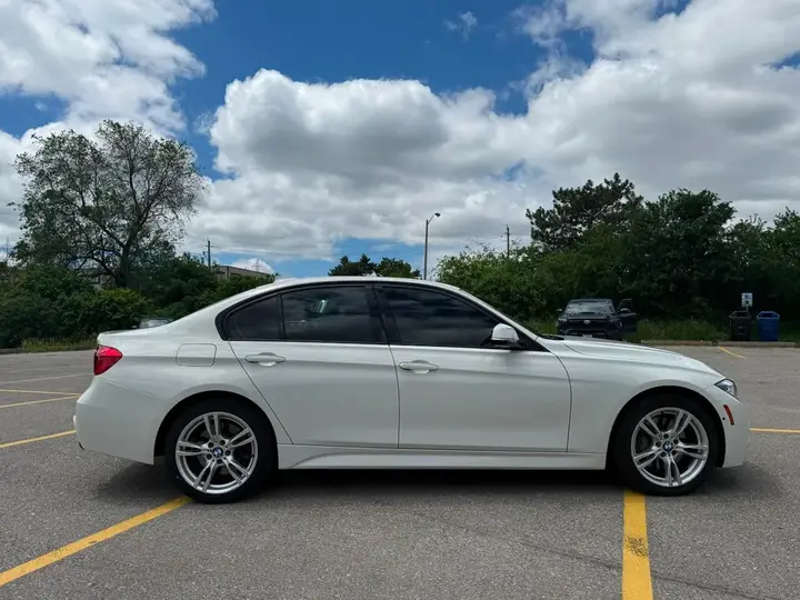 BMW 330I 2017 photo 5
