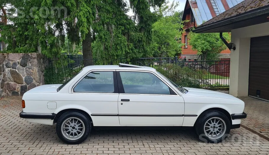 BMW 320I 1986 photo 2