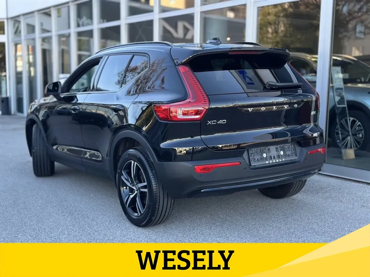 Volvo Xc40 2025 photo 2