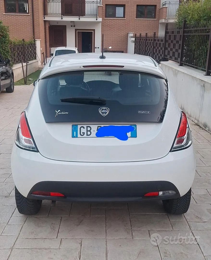 Lancia Ypsilon 2020 photo 2